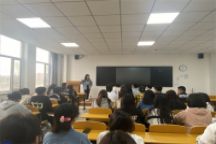 商学院开展多种形式学生座谈活动