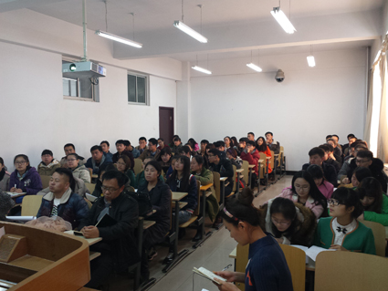我院土木工程与环境科学教学部bevictor伟德官网开环境科学专业2015届本科生“毕业论文”开题大会
