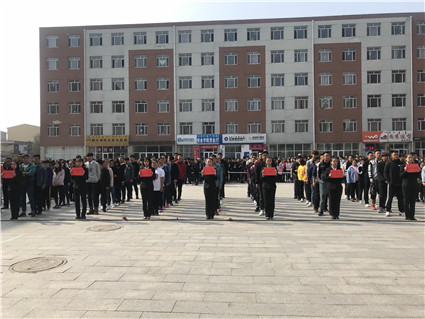 土木工程与环境科学教学部第九届“团力杯”拔河比赛拉开序幕